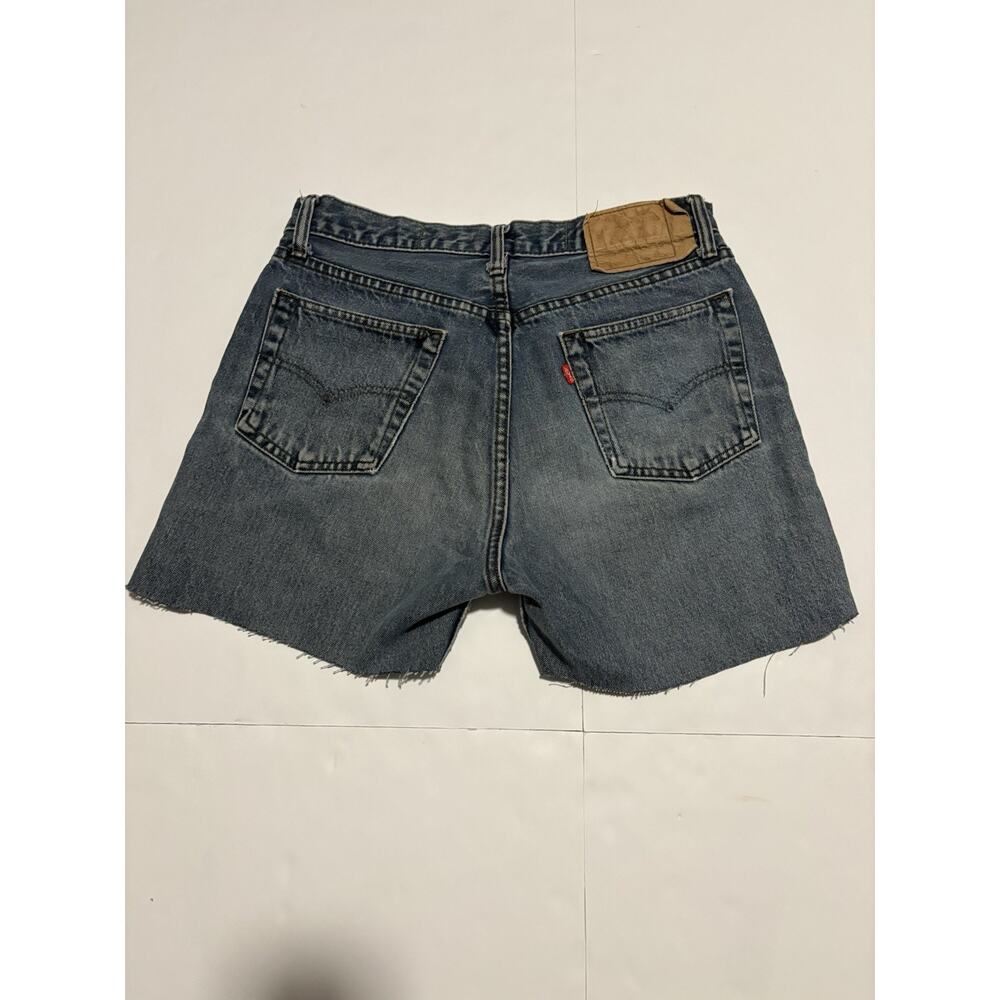Vintage Levi’s 501 Made in USA Cutoff Denim Shorts Women’s Size 32 Button Fly - Picture 2 of 7